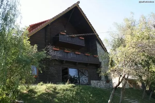 Pensiunea ,,Cabana 7 brazi", județul Caraș-Severin - Banat