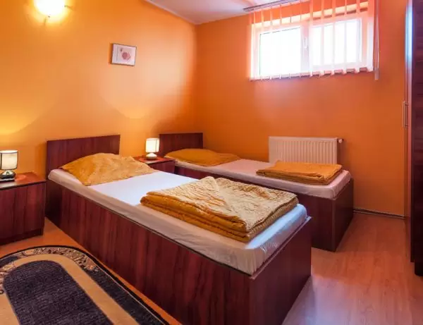 Cameră single cu mic dejun inclus - Pensiunea BARCĂUL, județ Bihor - Crișana