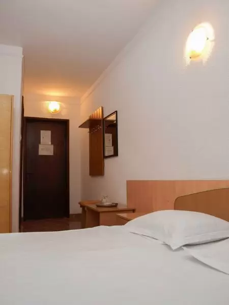Cameră single (baie comună) - Cabana Codrii Pașcanilor - Cabana Codrii Pașcanilor, județ Iași - Moldova