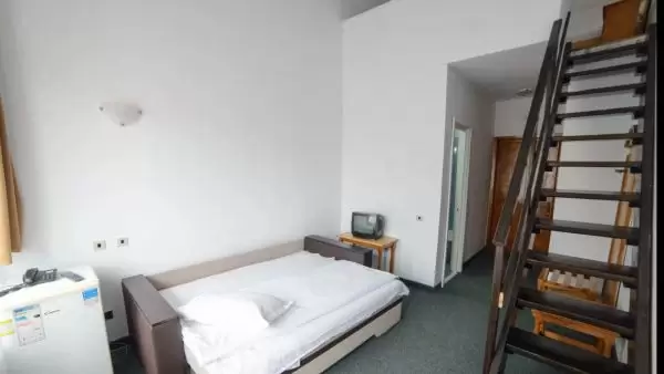 Cameră triplă Hotel Dobrogea 01.07.2020 – 20.08.2020 - Hotelul Dobrogea - Constanța - Dobrogea