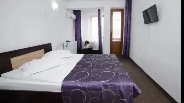 Cameră dublă Hotel Dobrogea - 01.07.2020 – 20.08.2020 - Hotelul Dobrogea - Constanța - Dobrogea