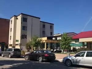 Cameră triplă cu mic dejun inclus - Hotel CENTRAL Ineu, județ Arad - Banat